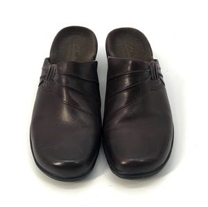 Clarks Brown leather Clogs sz 8